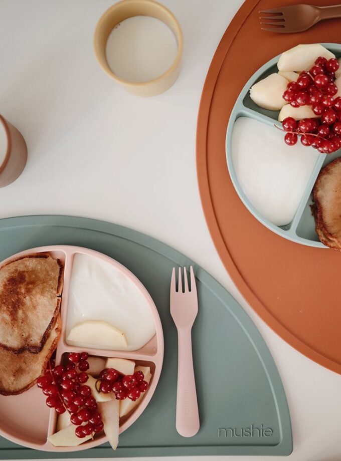 Mushie silikoninė prilimpanti lėkštutė - Cambridge Blue