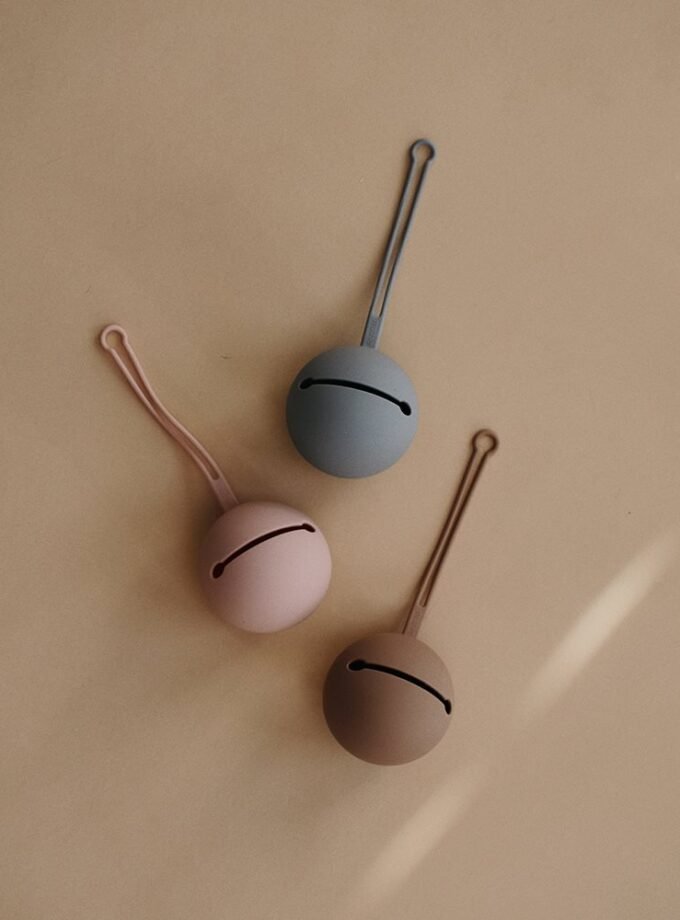 Mushie čiulptukų dėklas - Cambridge Blue