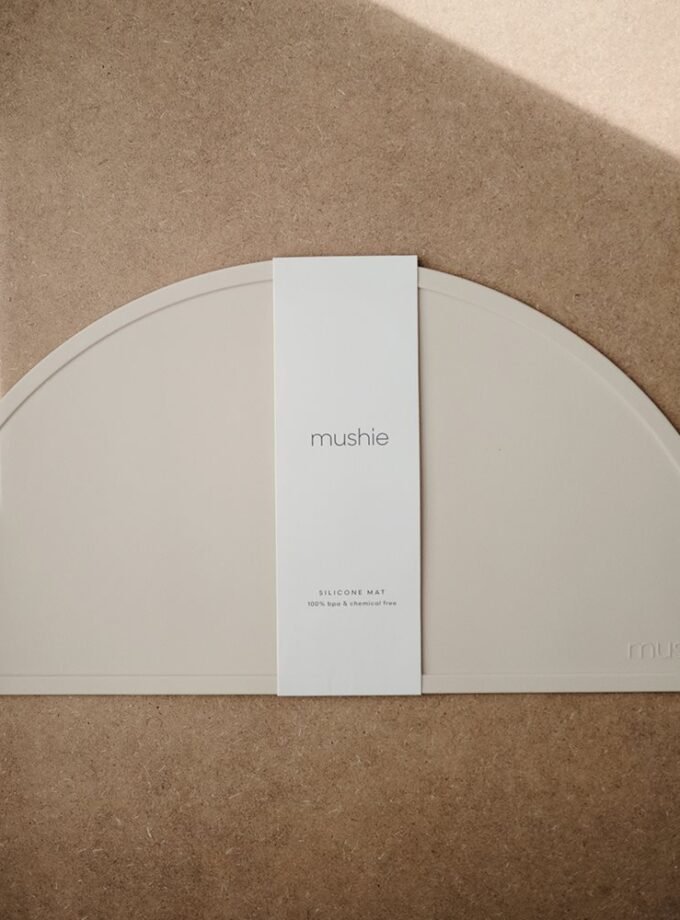 Mushie silikoninis padėkliukas - Shifting Sand