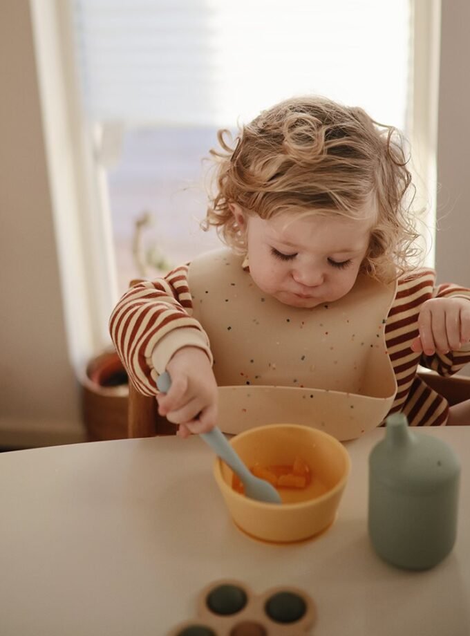 Mushie silikoniniai šaukšteliai 2 vnt - Dried Thyme/Natural