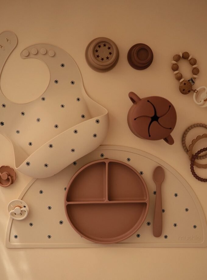 Mushie silikoninis padėkliukas - Stone