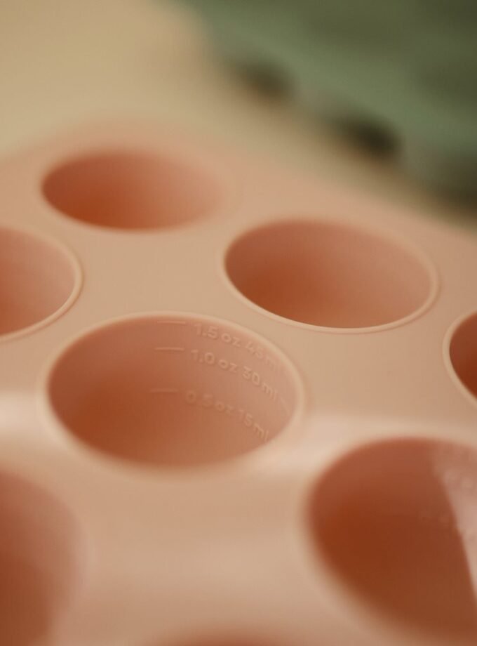 Mushie kūdikių maisto šaldymo padėkliukas - Tradewinds