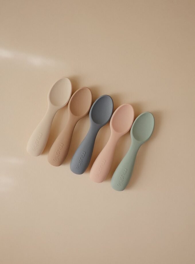 Mushie maži silikoniniai šaukšteliai 2 vnt - Cambridge Blue/Shifting Sand