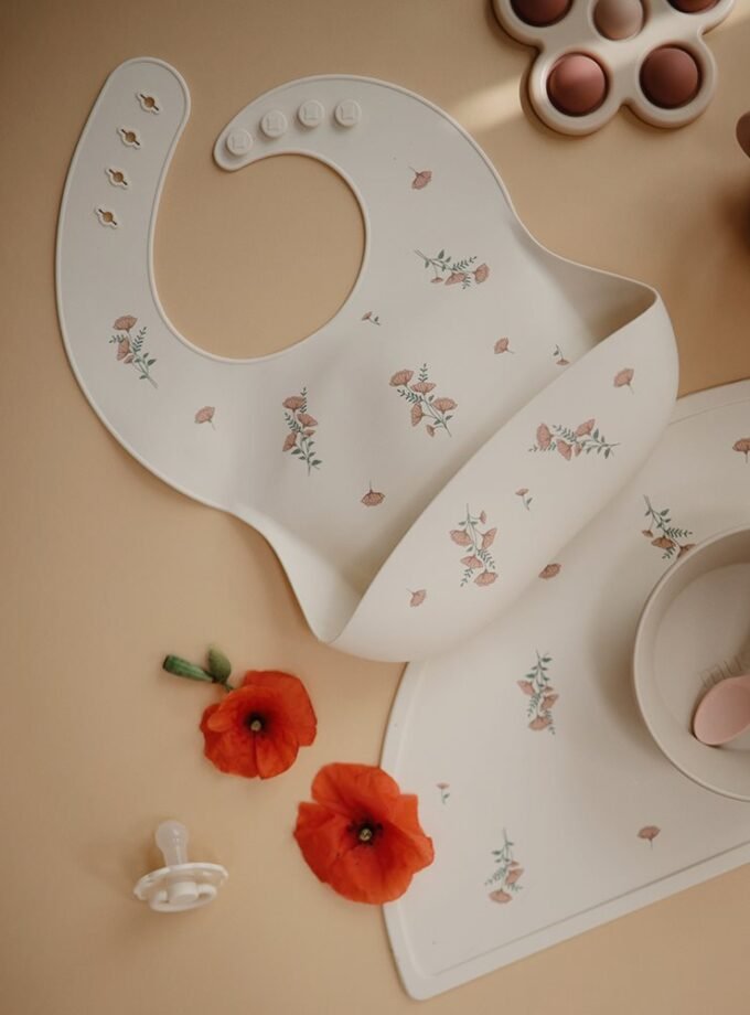 Musjie silikoninis seilinukas - Shells Smoke