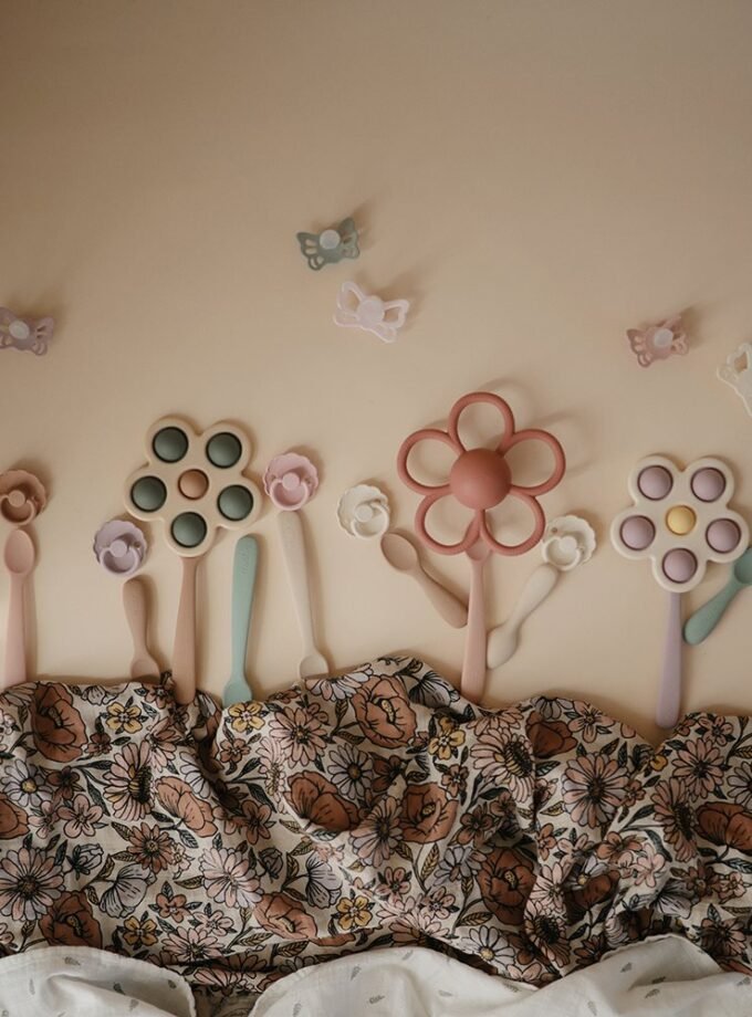 Mushie Rattle kramtukas - Daisy