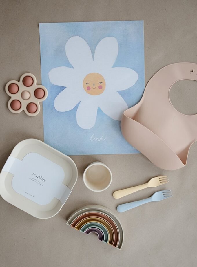 Mushie Flower spaudžiamasis žaislas - Rose/Blush/Shifting Sand