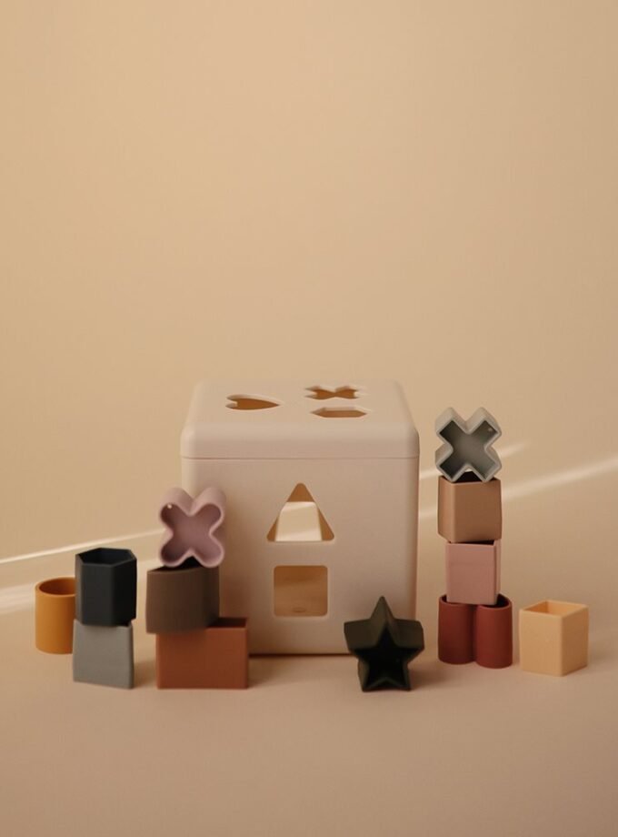 Mushie Shape Sorting Box