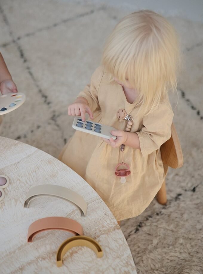 Mushie Phone spaudžiamasis žaislas - Cambridge Blue