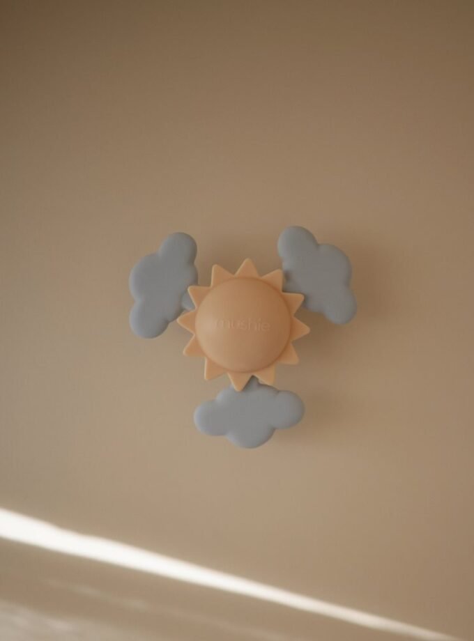 Mushie prilimpantis žaislas - Spinner - Sunshine