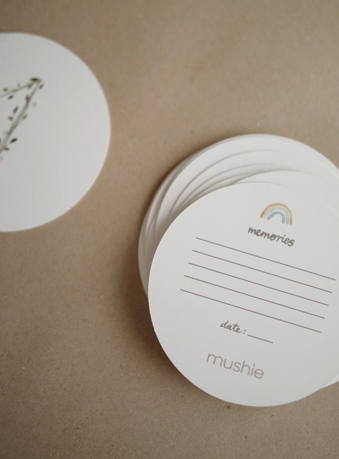 Mushie Milestone kortelės