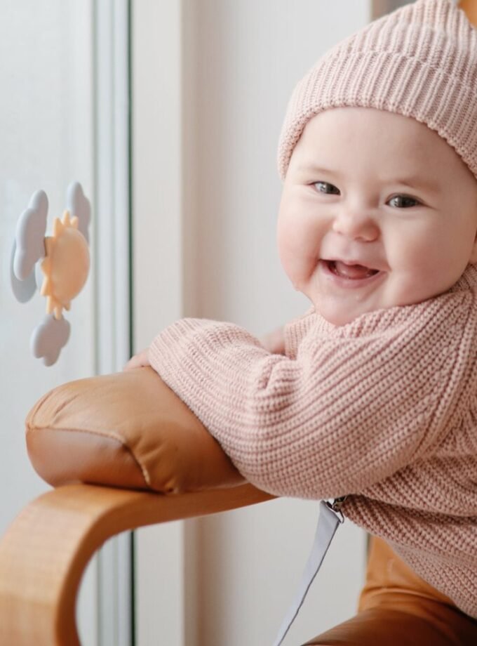 Mushie prilimpantis žaislas - Spinner - Sunshine