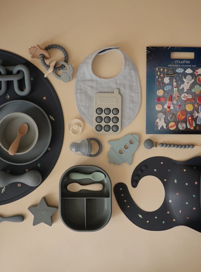 Daugkartinio naudojimo lipdukų rinkinys Mushie – Space